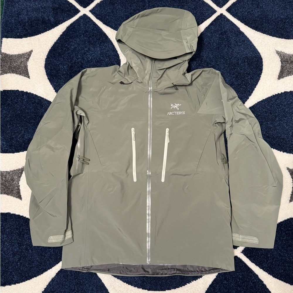 Arc’teryx Alpha Sv Hardshell Green Zip Up Men’s Large
